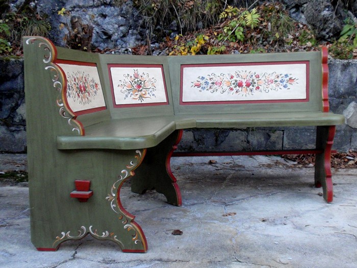Sitzbank bemalt