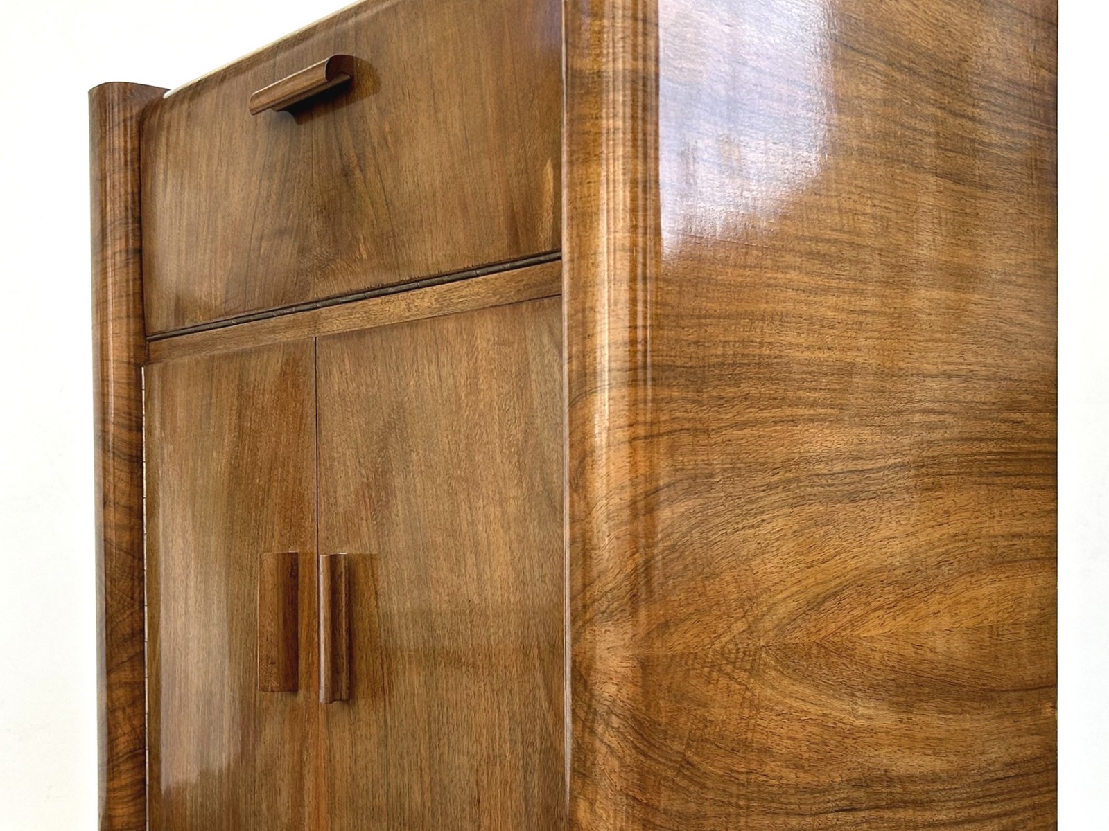 Art Deco Kommode Antiquität Nuss Wohnzimmerschrank