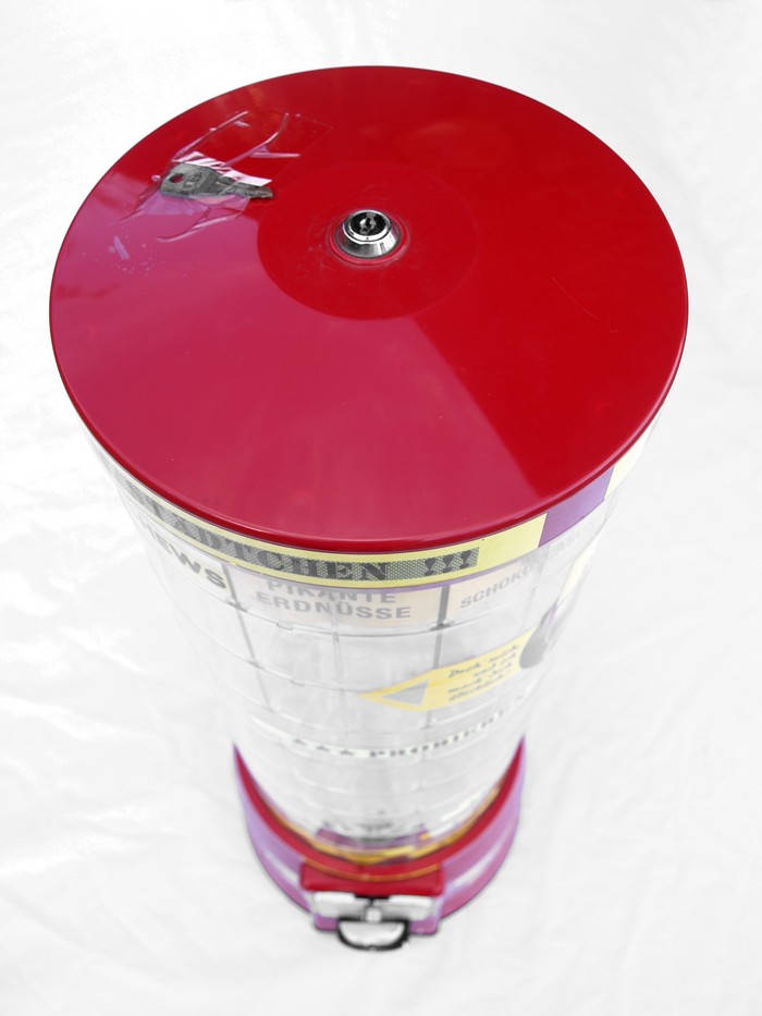 Warenautomat Nüsse Dosen