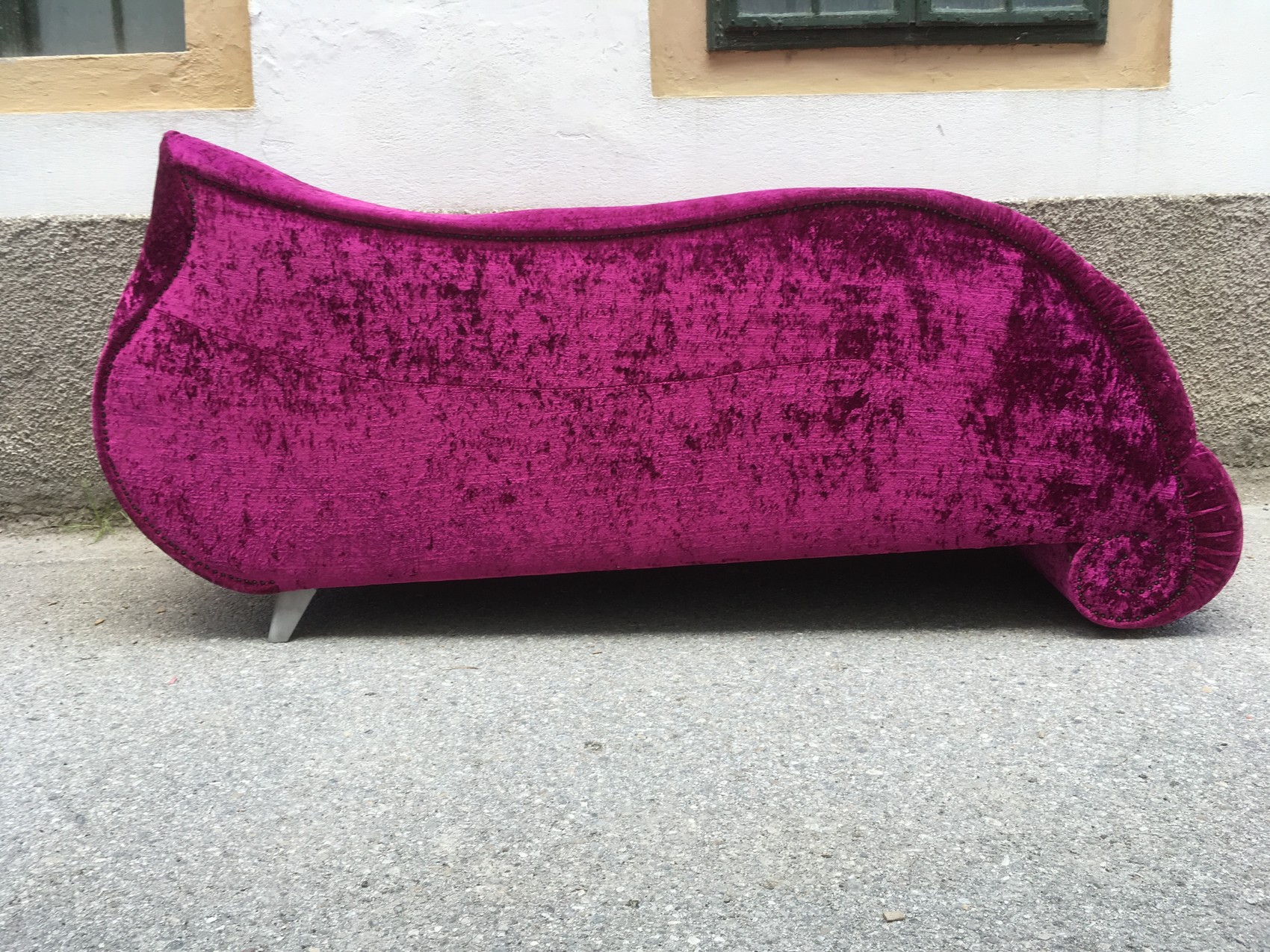 Bretz Sofa purple Gaudi Recamiere Rosenfüße Glamoursamt lila rosa