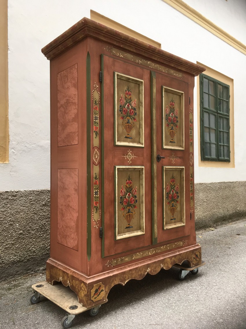 Voglauer Bauernschrank anno rot Vögel