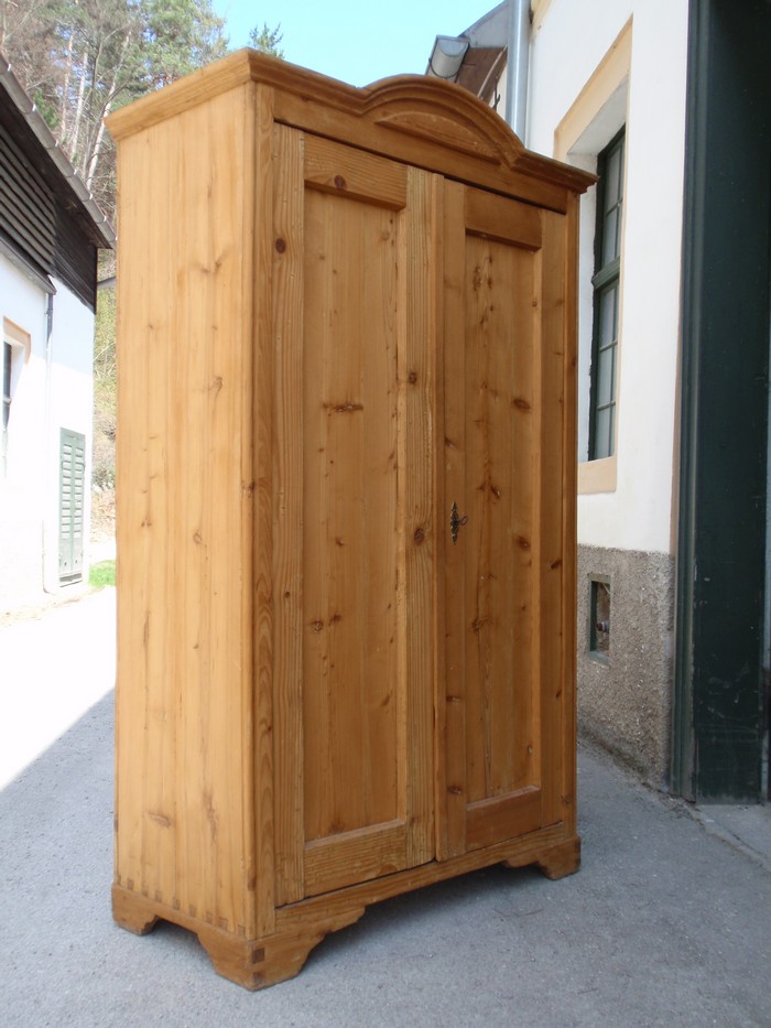 Kleiderschrank Weichholz