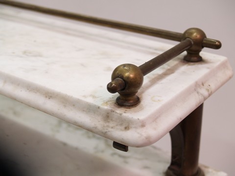 Messing Marmorplatte Kommode